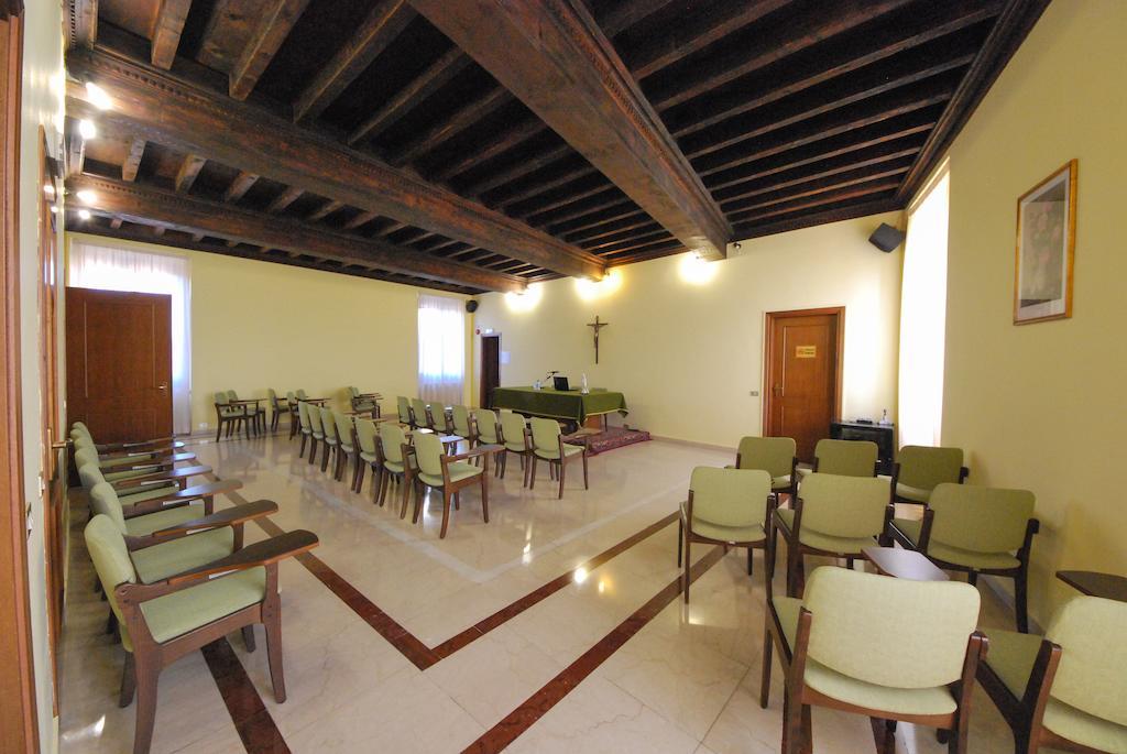 Villa Santa Maria Dell'Arco - Centro Oreb Cazzago San Martino Exterior photo